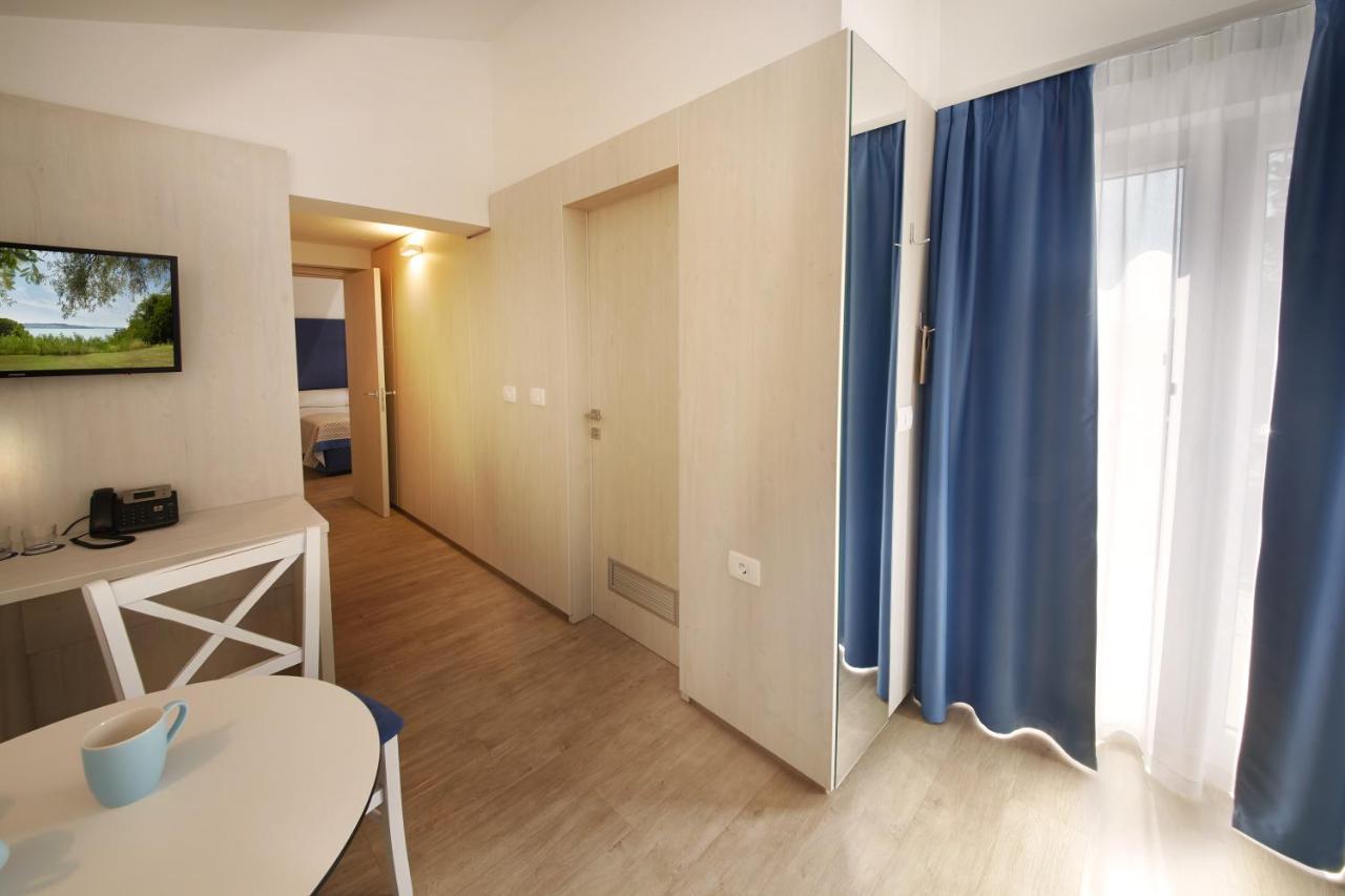 Olive Family Suites - Hotel & Resort Adria Ancarano Esterno foto