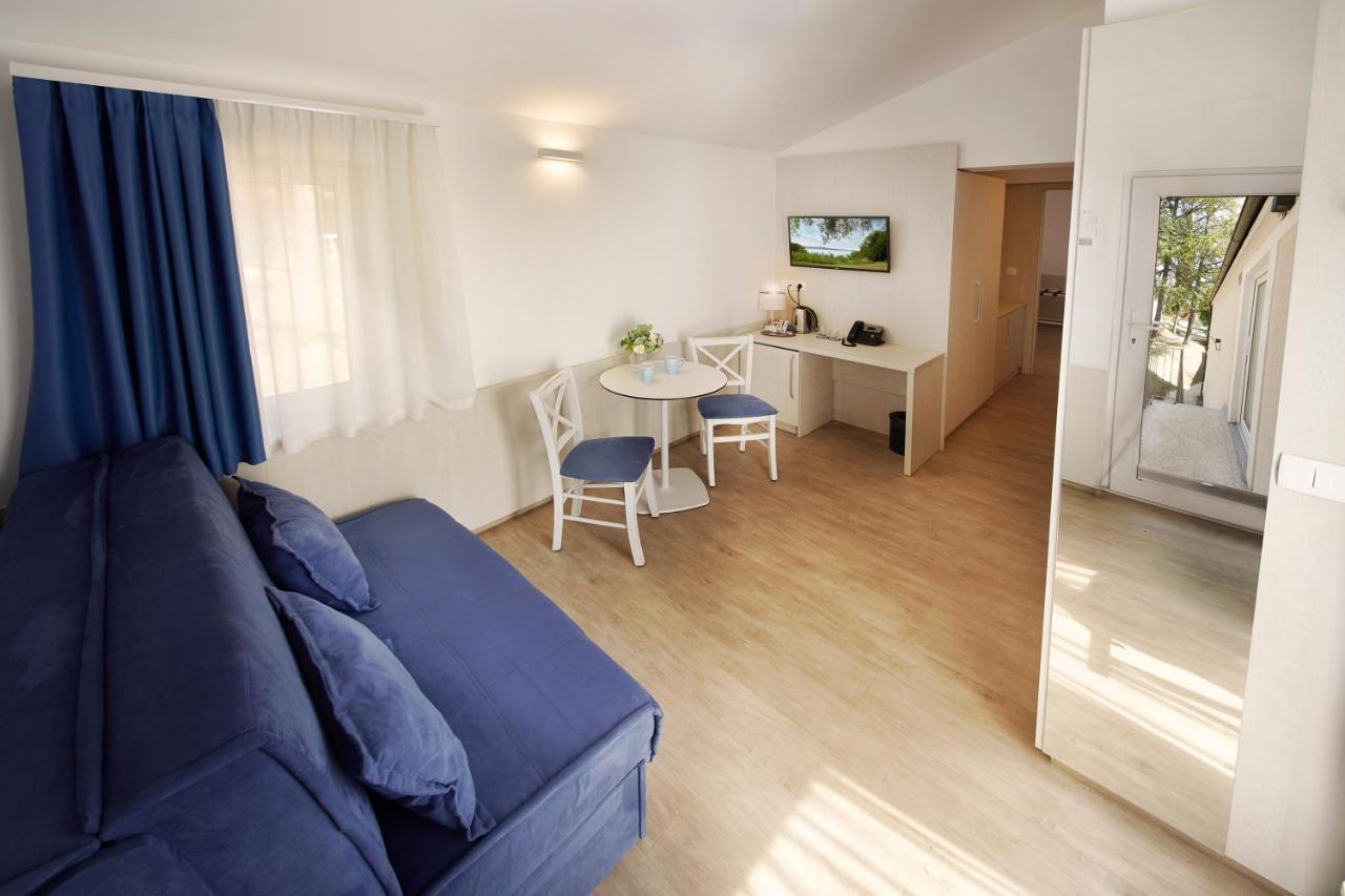 Olive Family Suites - Hotel & Resort Adria Ancarano Esterno foto