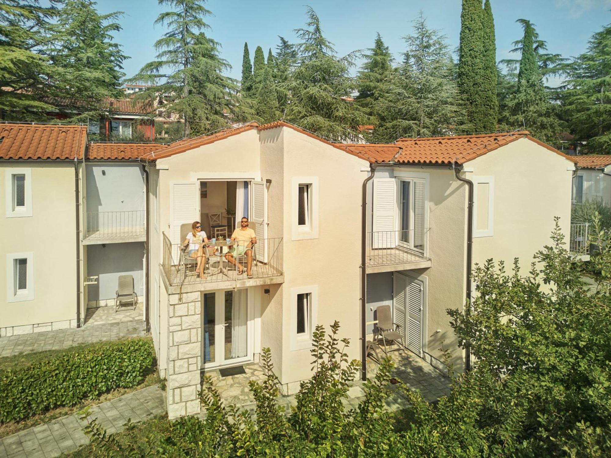 Olive Family Suites - Hotel & Resort Adria Ancarano Esterno foto