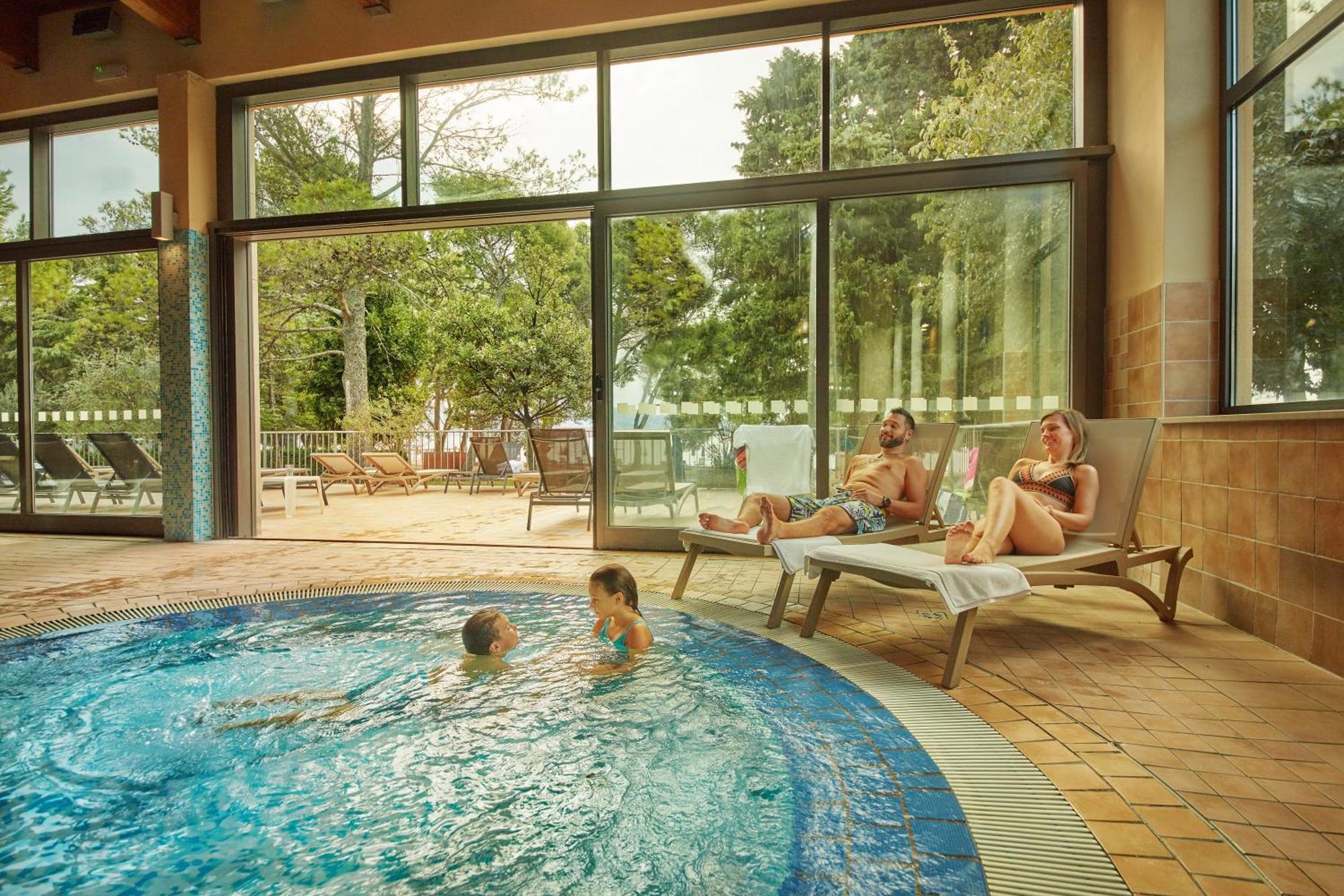 Olive Family Suites - Hotel & Resort Adria Ancarano Esterno foto
