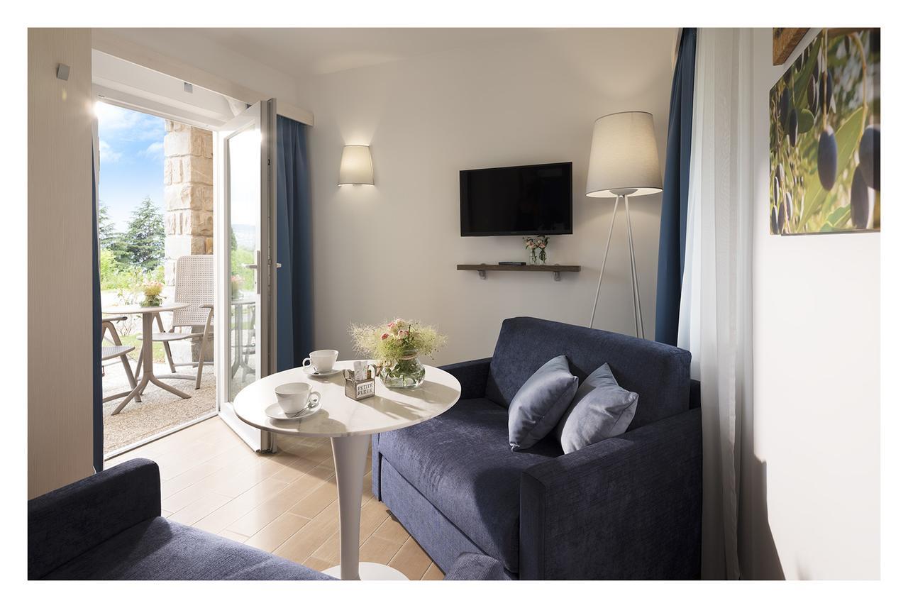 Olive Family Suites - Hotel & Resort Adria Ancarano Esterno foto